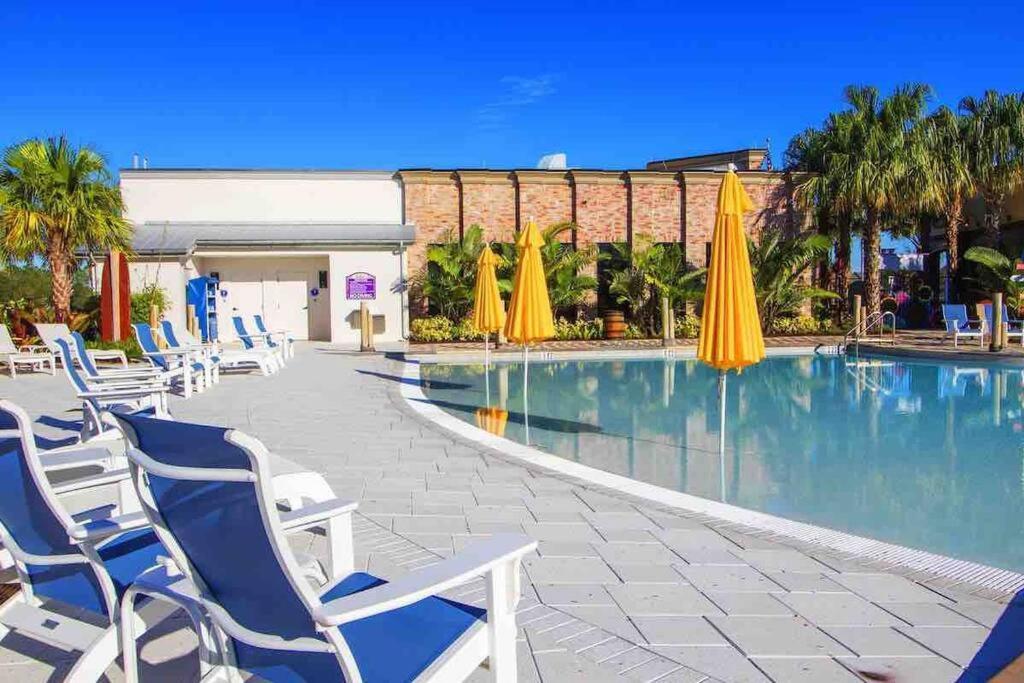 Pool Champions Gate Area With Amenities Next To Ferienhaus